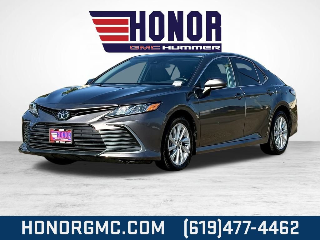 Used 2024 Toyota Camry LE image 7