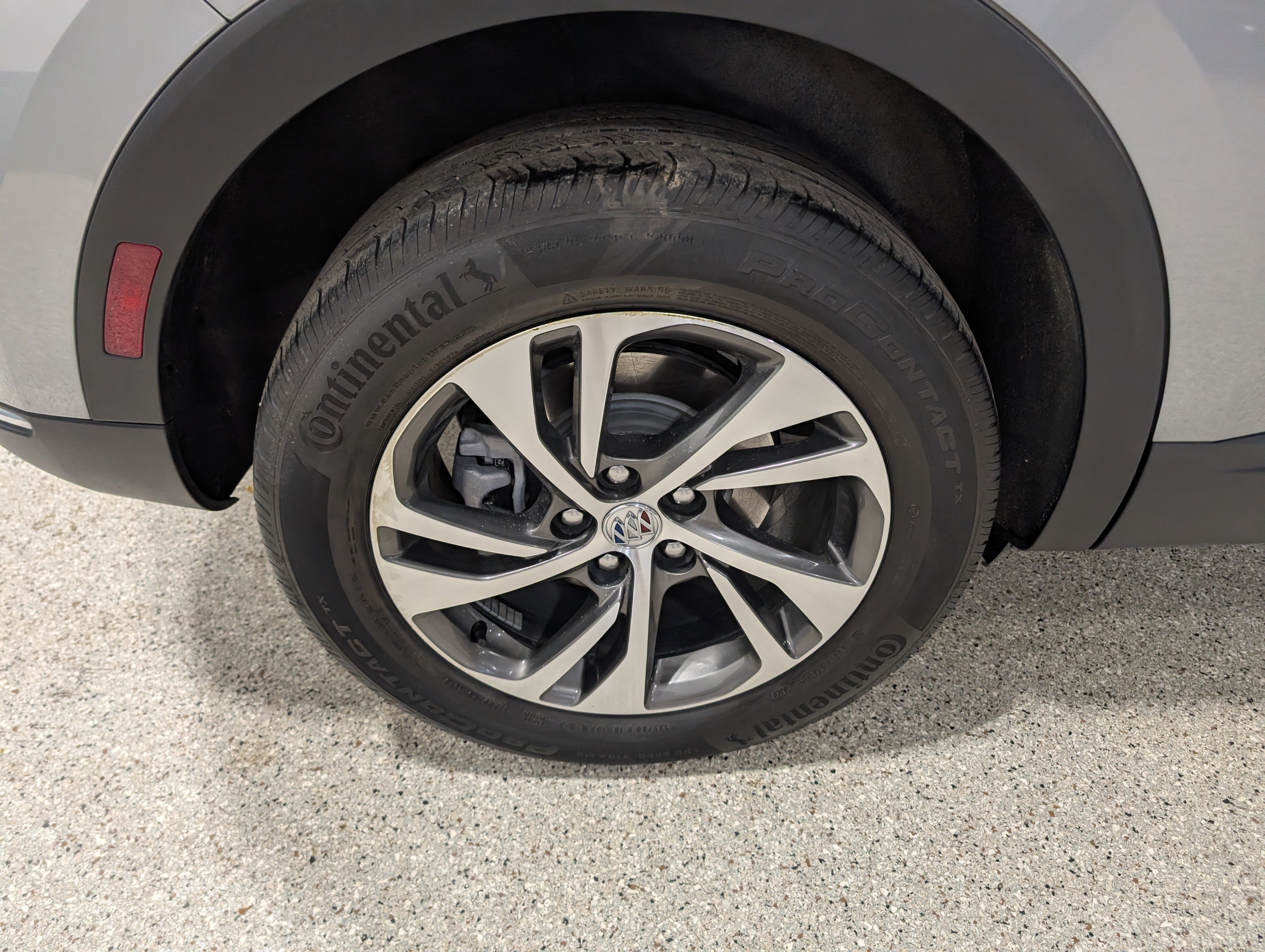 Used 2023 Buick Envision Essence AWD/4WD image 10