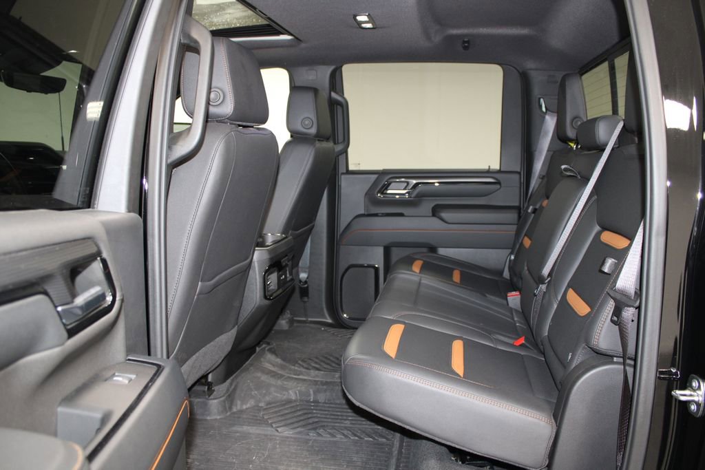 Used 2024 GMC Sierra 2500 AT4 w/ AT4 Premium Plus Package image 18