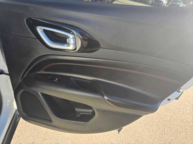 Used 2023 Jeep Compass Trailhawk image 13