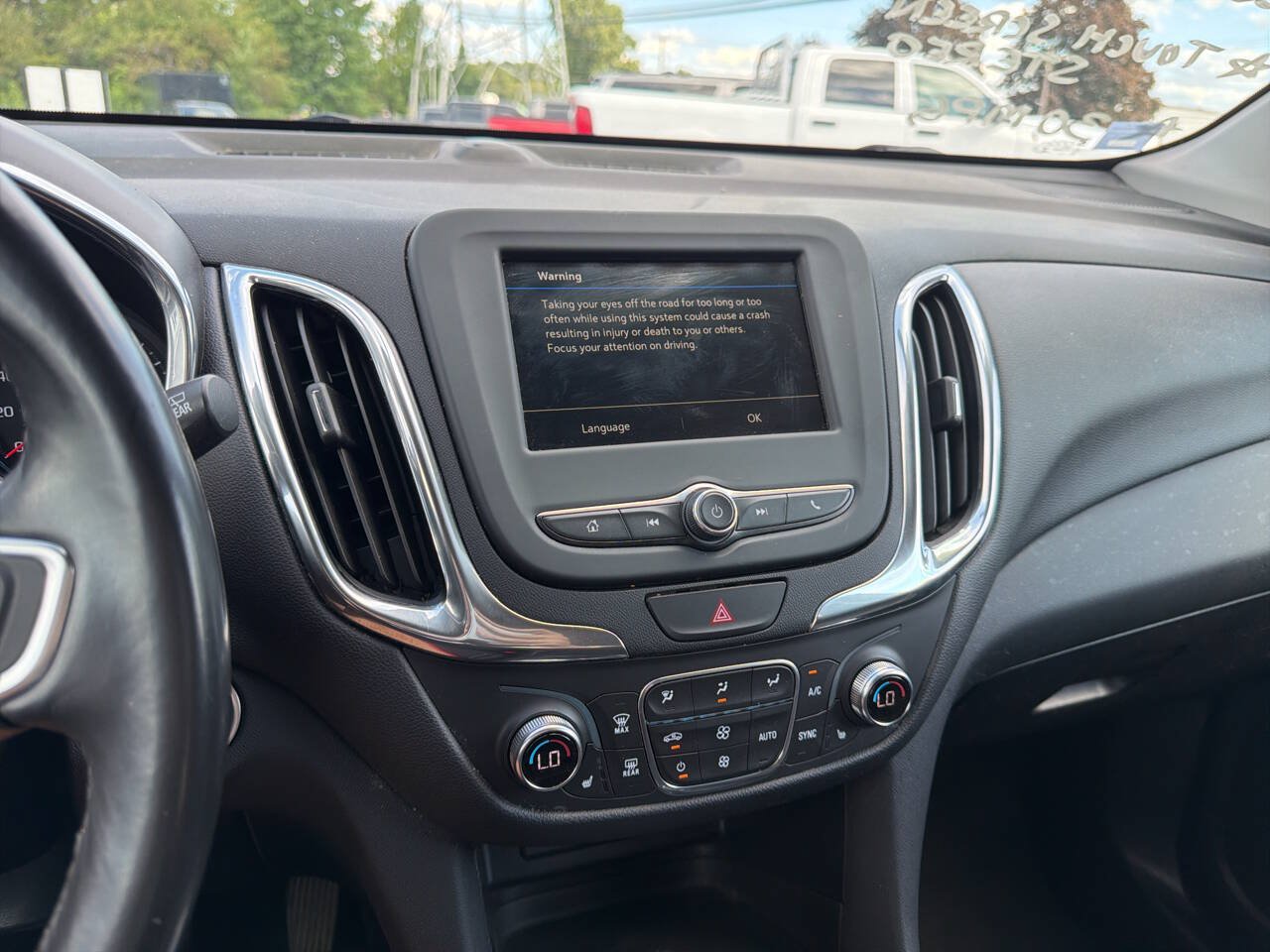 Used 2019 Chevrolet Equinox LT AWD/4WD image 22