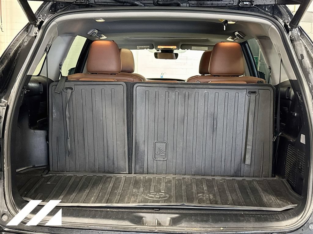 Used 2019 Toyota Highlander Limited AWD/4WD image 31