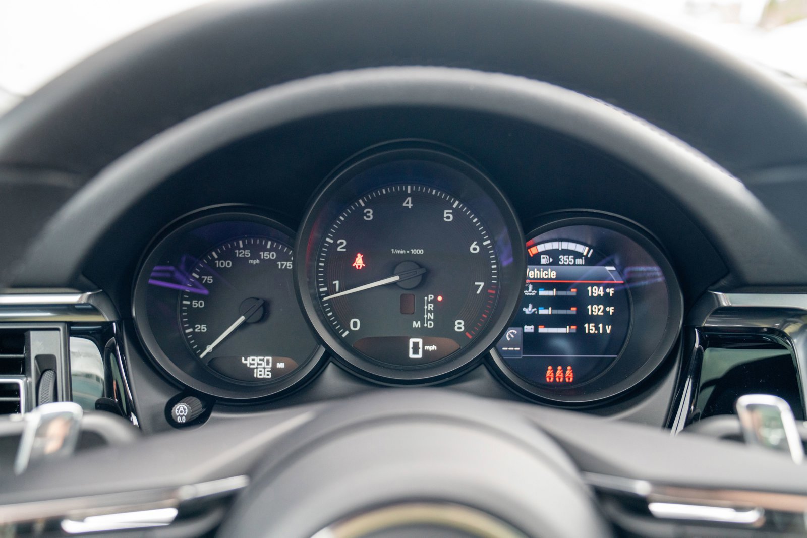 Certified 2025 Porsche Macan image 15