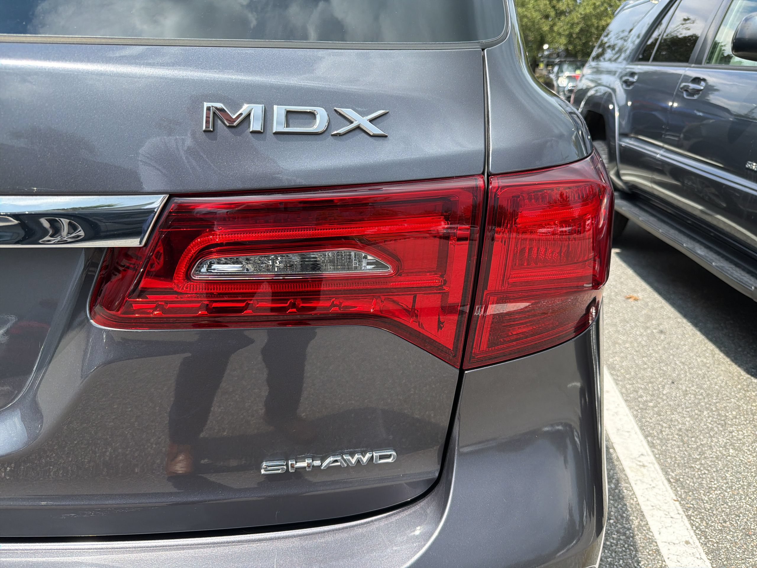 Used 2017 Acura MDX w/ Technology Package AWD/4WD image 10