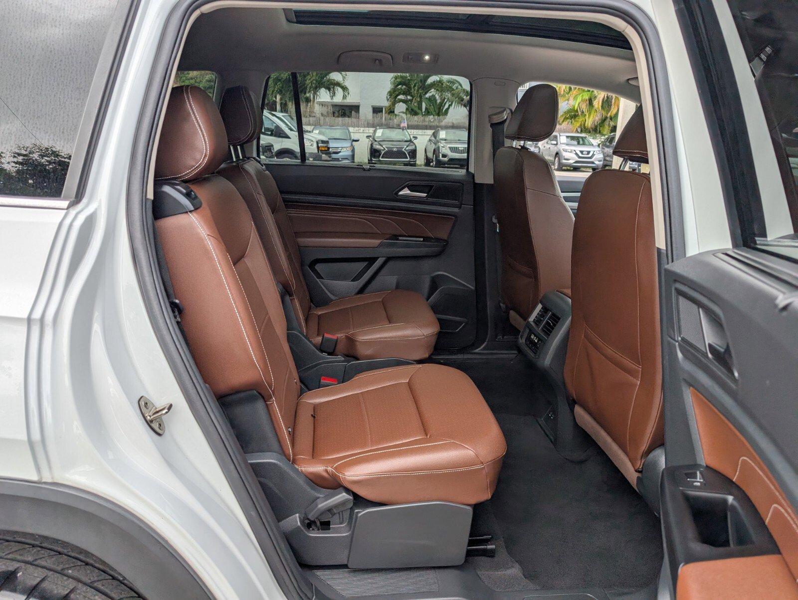 Used 2021 Volkswagen Atlas SE w/ Panoramic Sunroof Package image 14