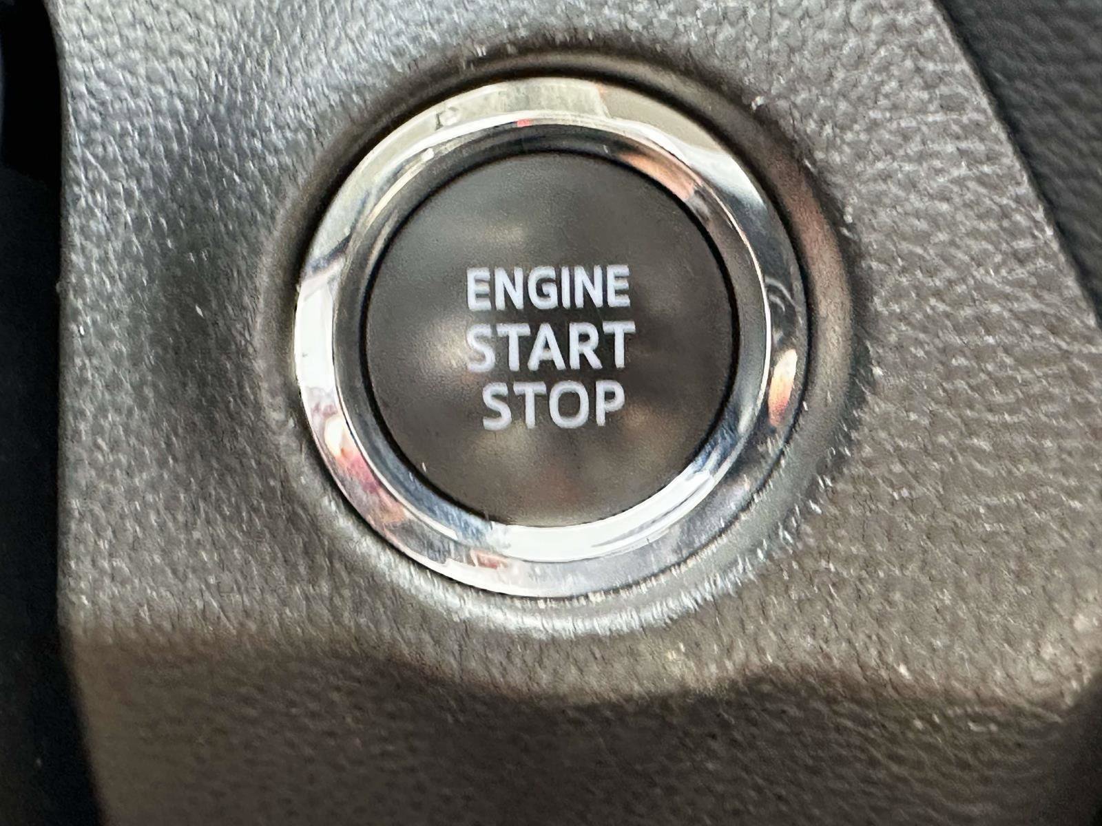 Certified 2025 Toyota RAV4 XLE AWD/4WD image 30