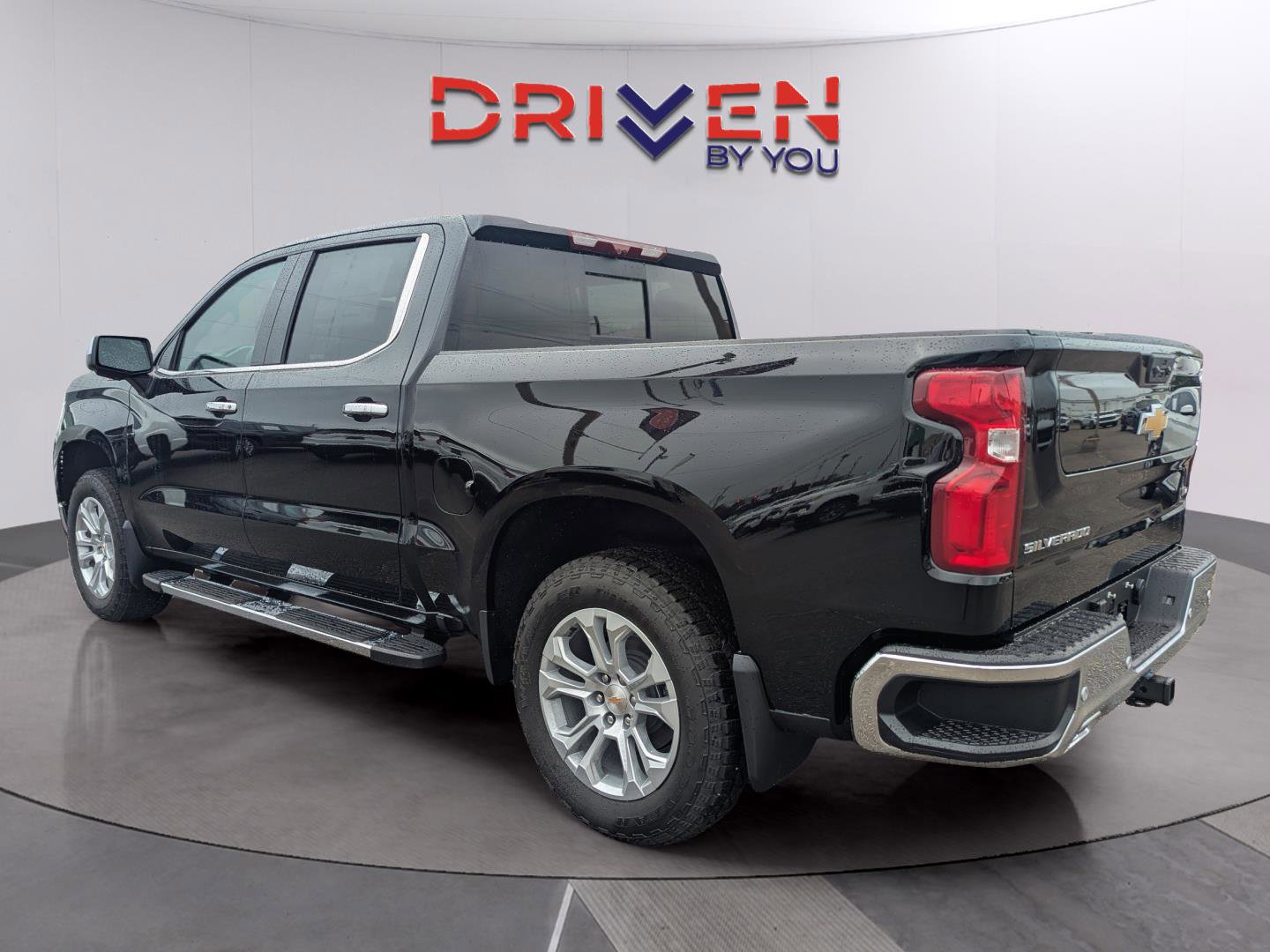 New 2026 Chevrolet Silverado 1500 LTZ w/ LTZ Premium Package image 3