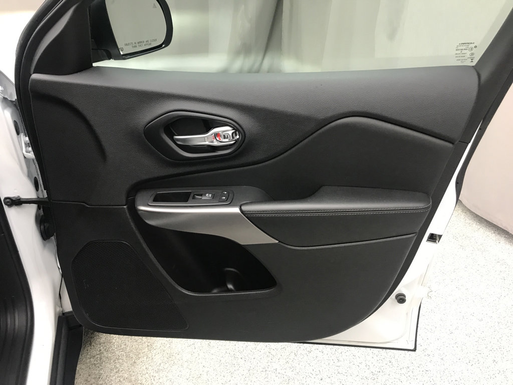 Used 2022 Jeep Cherokee Latitude Lux image 17