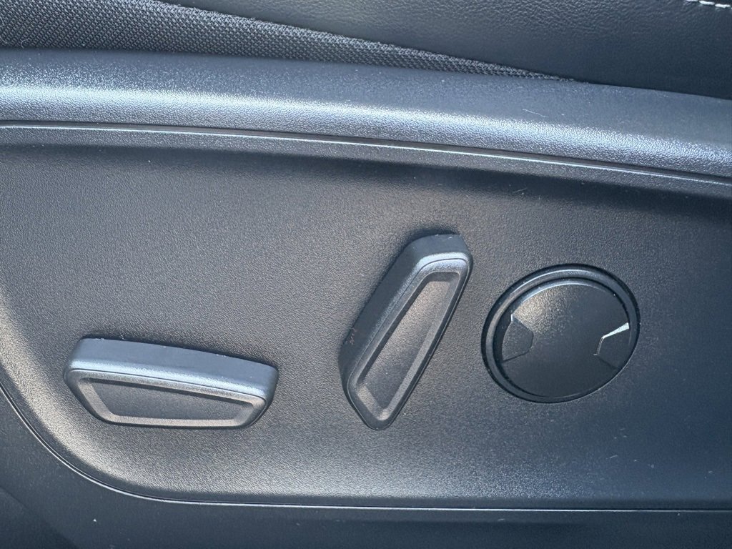 Used 2024 Ford Escape Platinum image 19