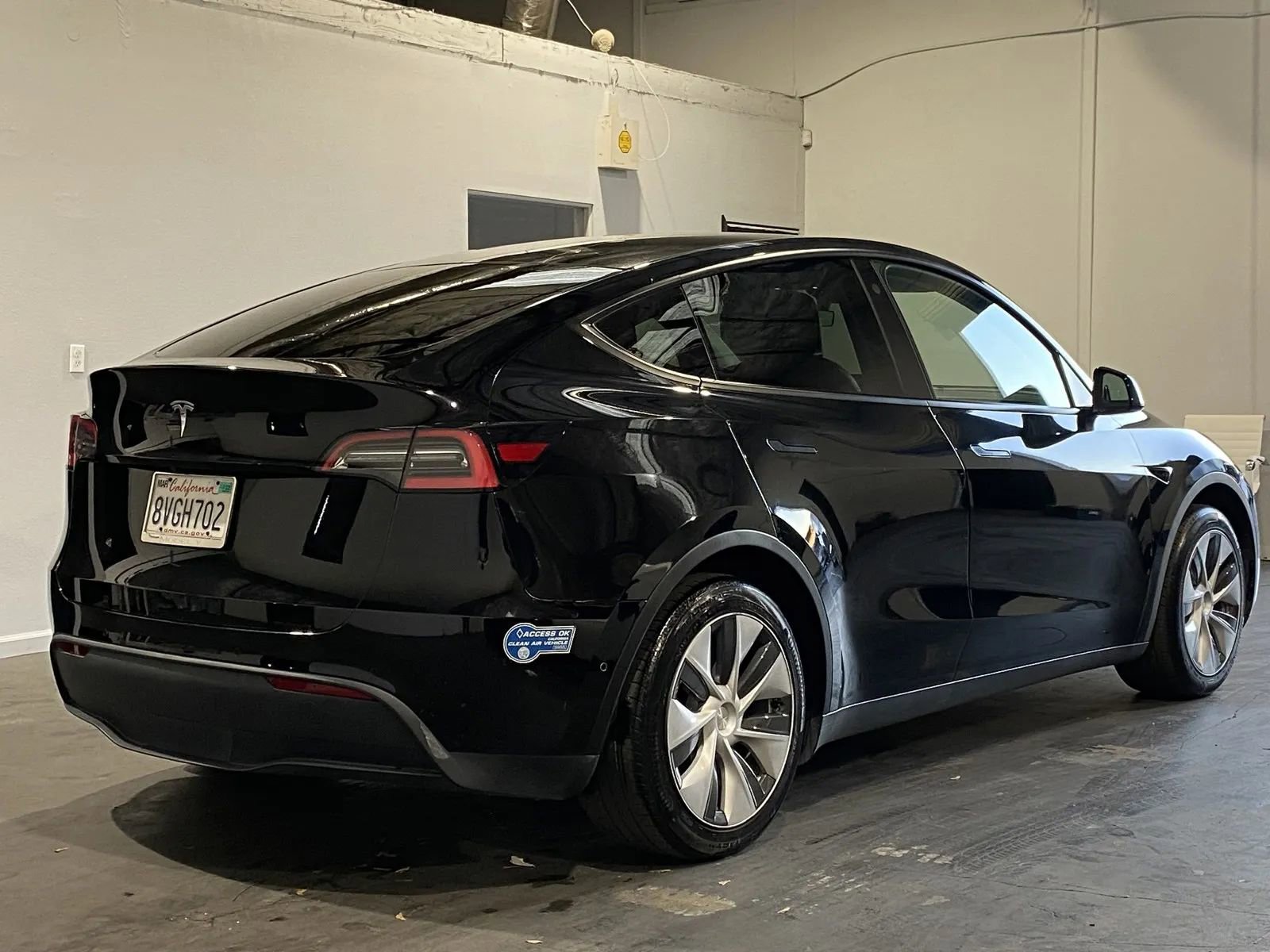Used 2021 Tesla Model Y 2WD image 4