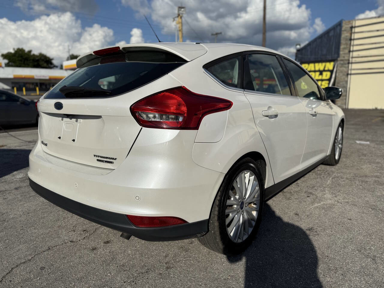 Used 2015 Ford Focus Titanium FWD image 7