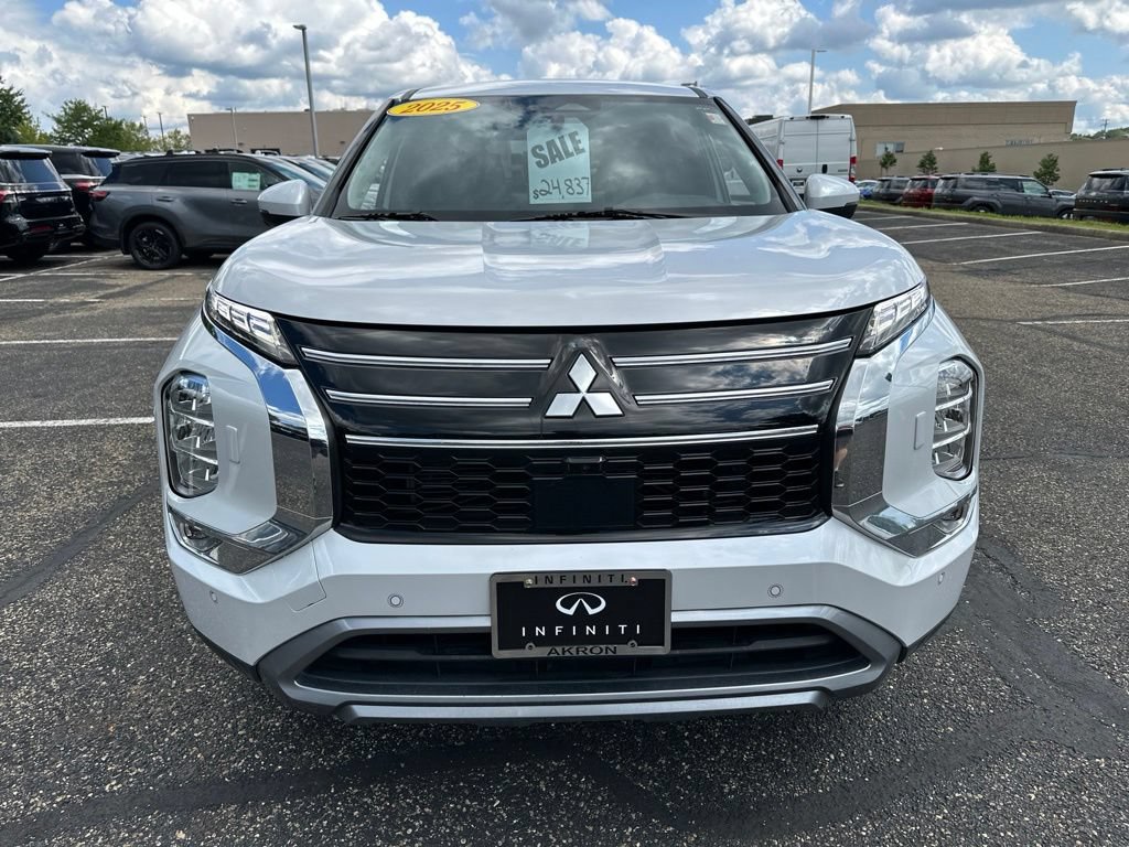 Used 2025 Mitsubishi Outlander SE AWD/4WD image 18