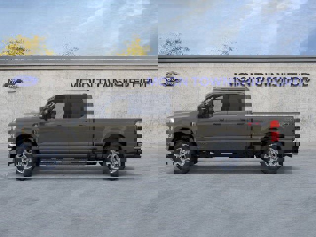 New 2026 Ford F250 XLT w/ XLT Premium Package image 3