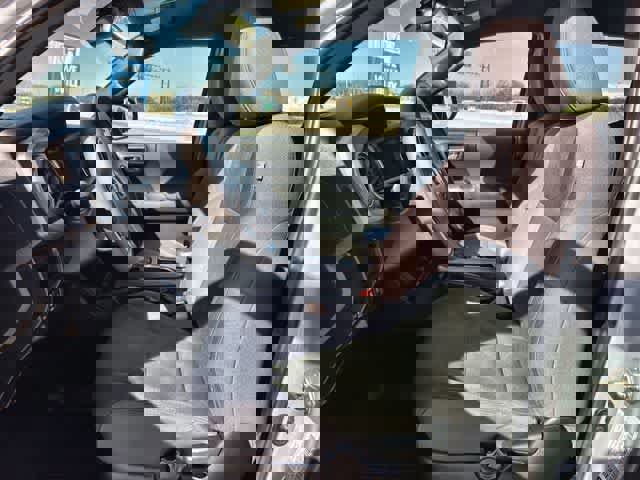 Used 2019 Toyota Tacoma TRD Sport w/ Technology Package image 11