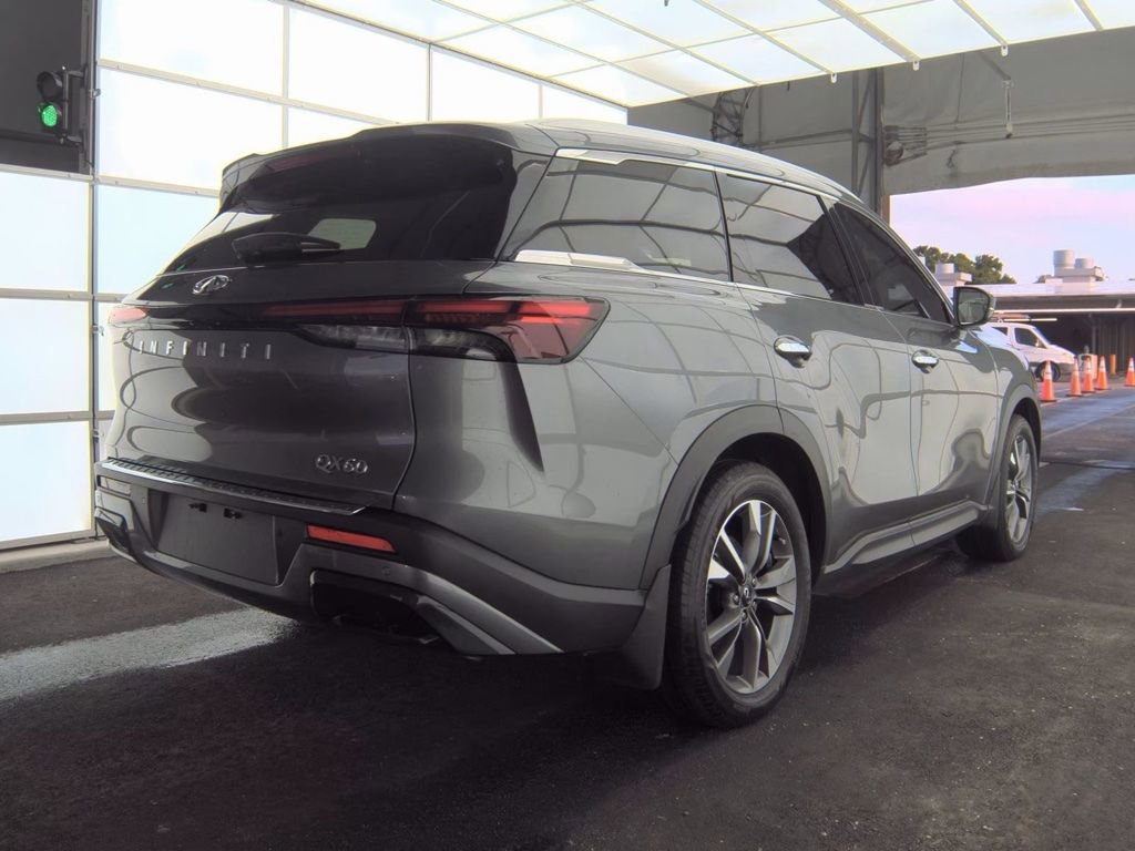 Used 2023 INFINITI QX60 Luxe w/ Performance Audio Package image 10