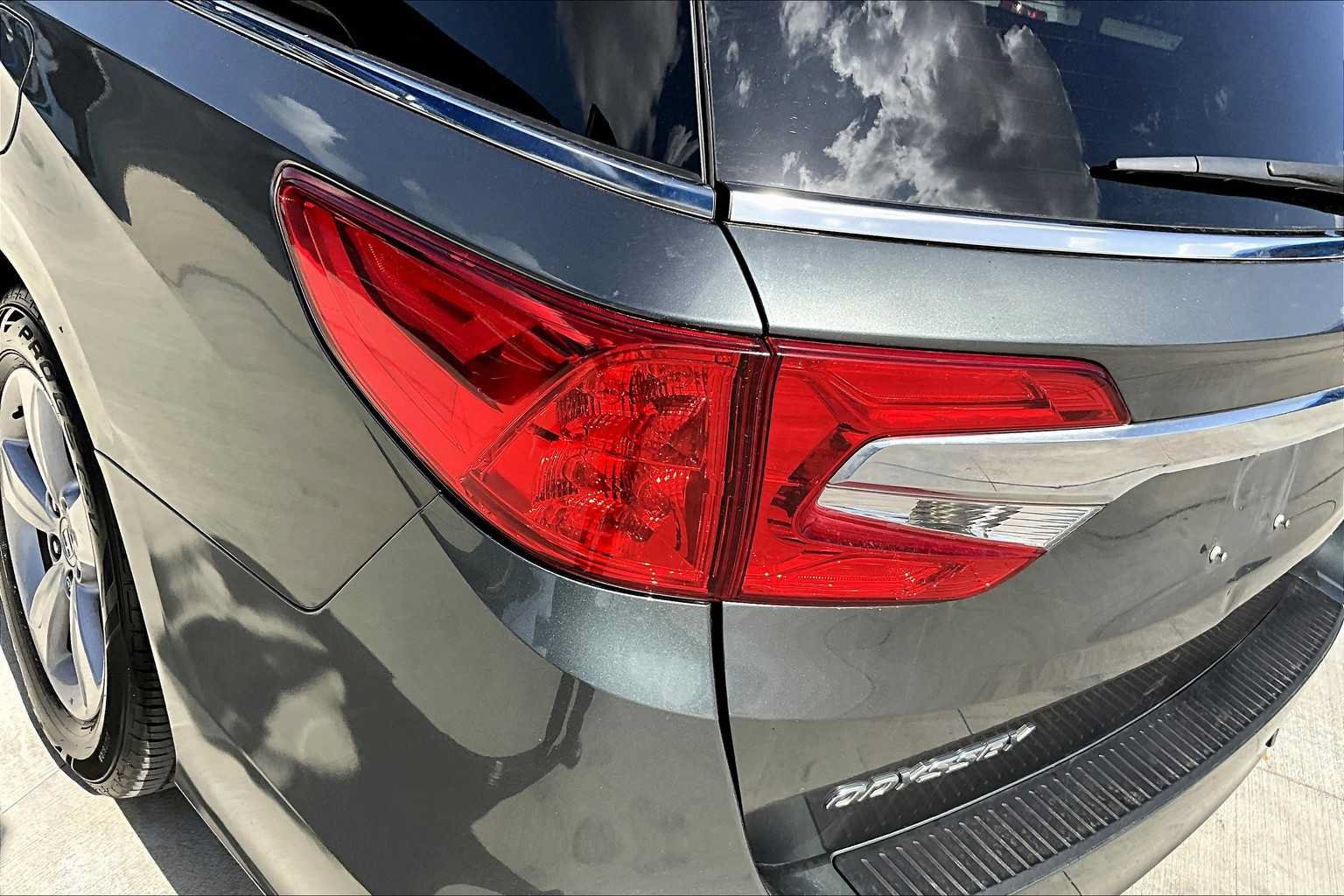 Used 2018 Honda Odyssey EX image 28