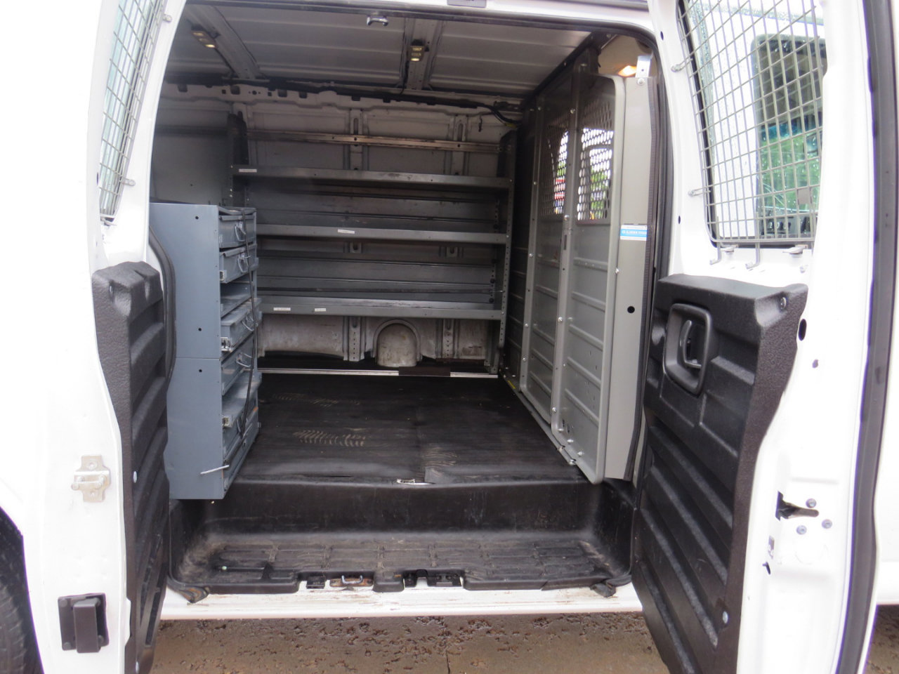 Used 2019 GMC Savana 2500 w/ Driver Convenience Package image 28