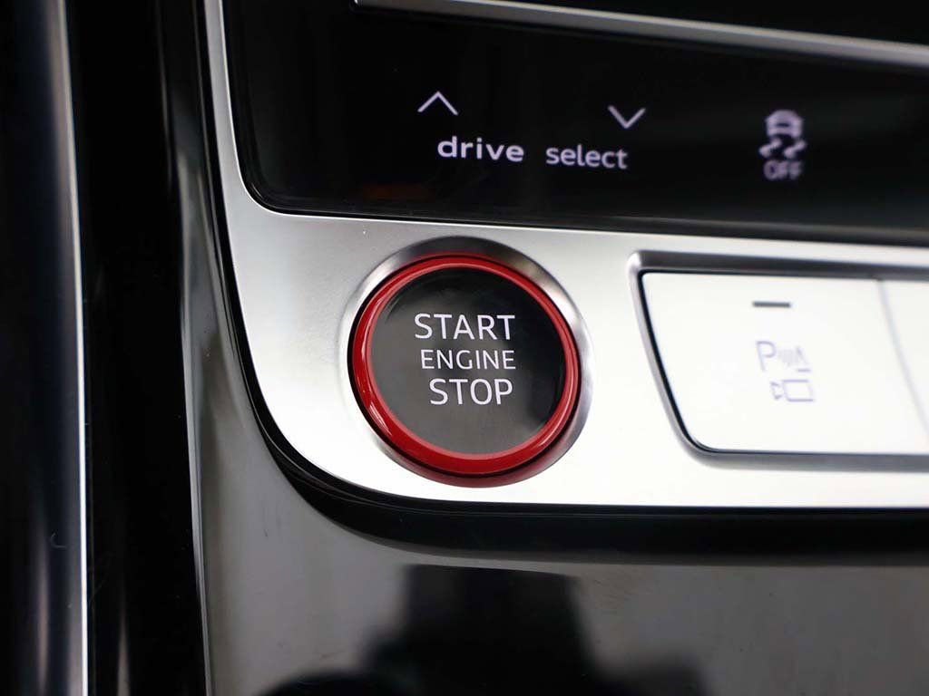 Used 2023 Audi S8 w/ S8 Black Optic Plus Package image 42