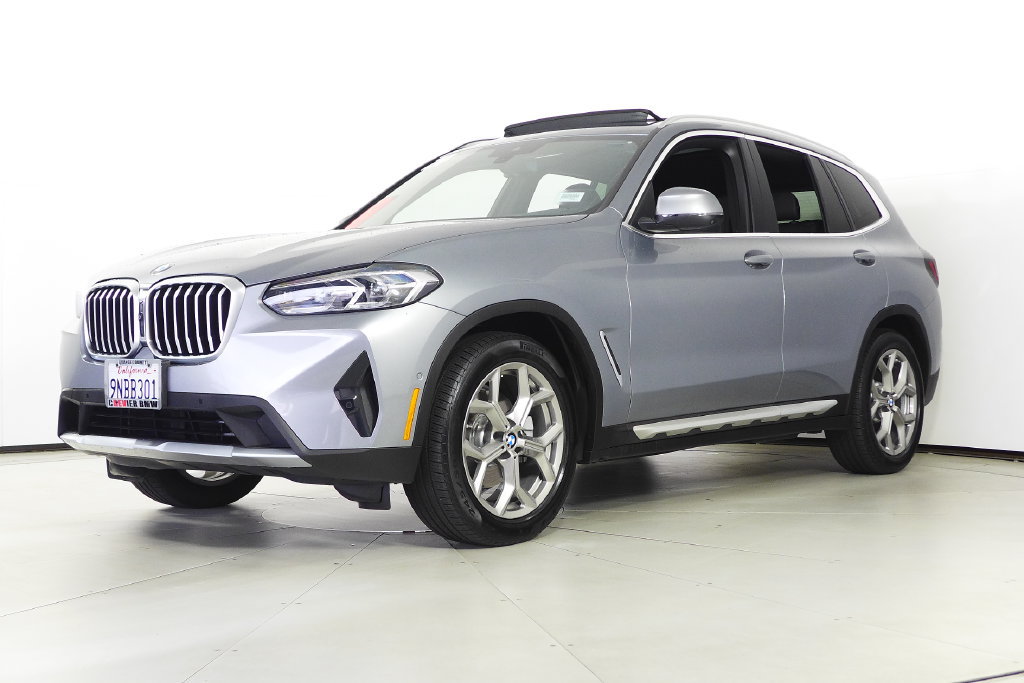 Used 2024 BMW X3 sDrive30i w/ Premium Package RWD image 2