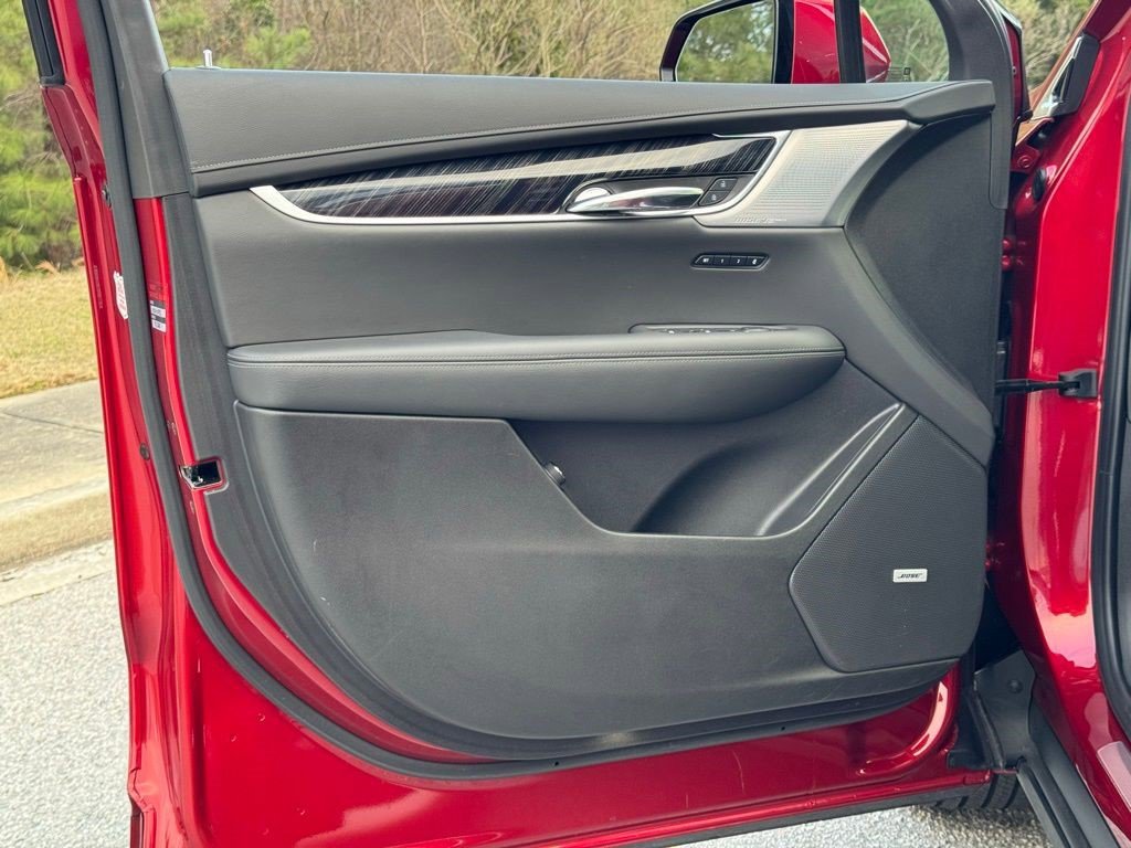 Certified 2025 Cadillac XT6 Premium Luxury image 18