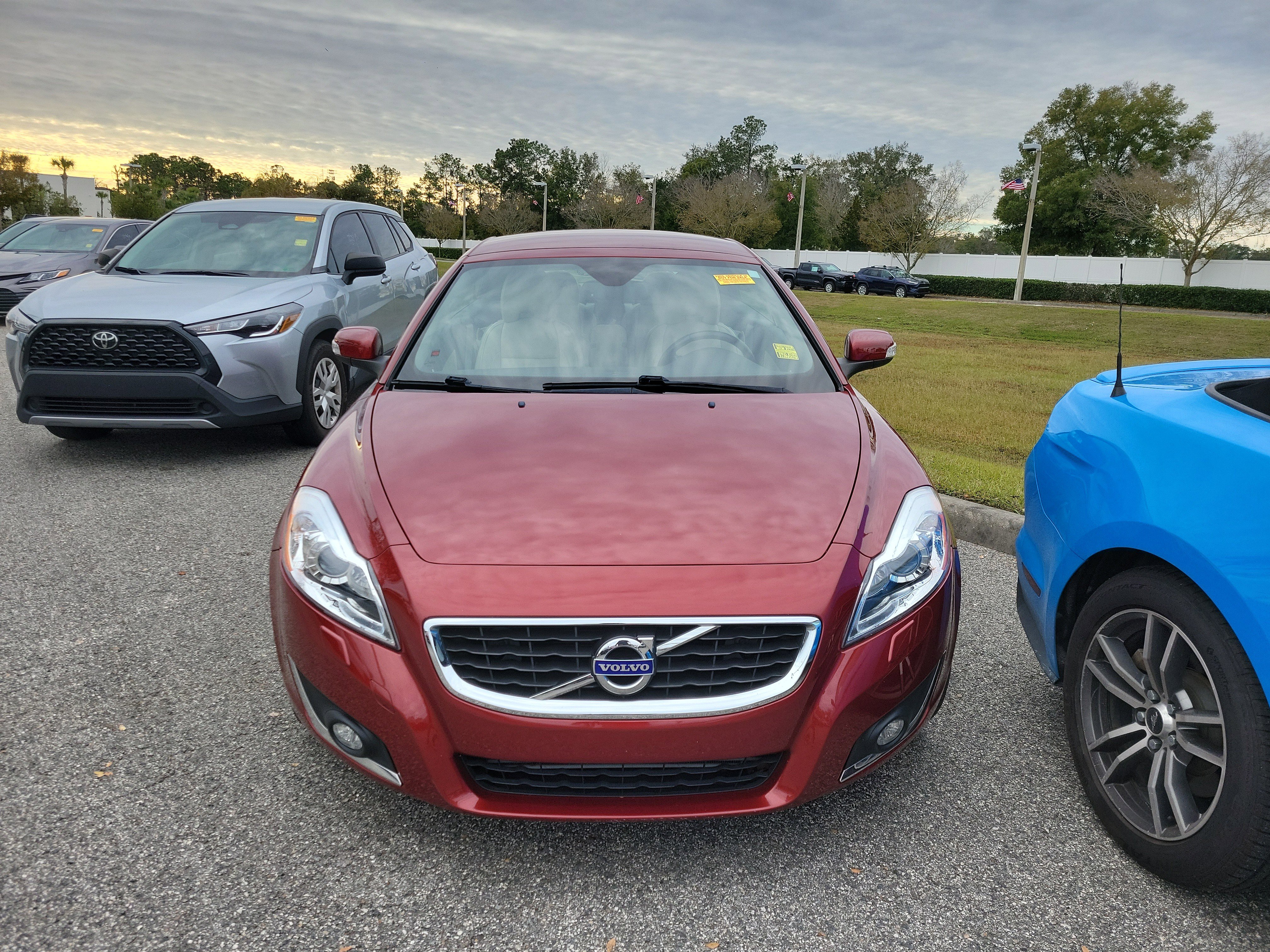 Used 2013 Volvo C70 T5 image 2