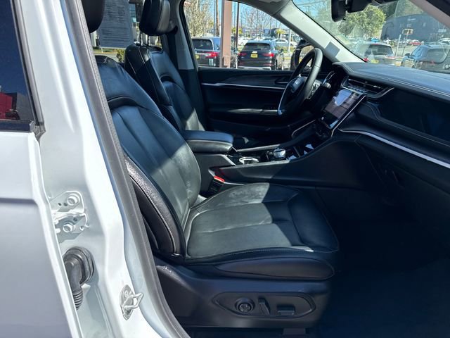 Used 2022 Jeep Grand Cherokee Limited 4xe image 13