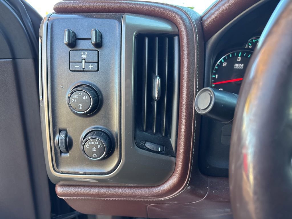 Used 2016 Chevrolet Silverado 1500 High Country w/ High Country Premium Package image 16