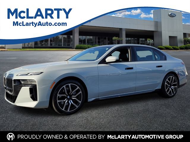 Used 2025 BMW 740i xDrive image 1