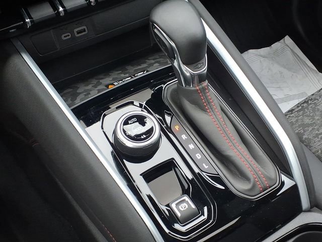 Used 2024 Chevrolet Colorado Z71 w/ Z71 Convenience Package 2 image 9