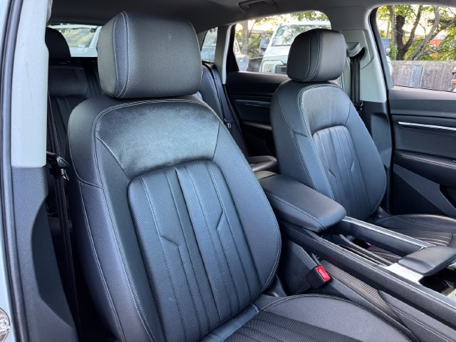 Used 2024 Audi Q8 e-tron Premium Plus w/ Premium Plus Package AWD/4WD image 21