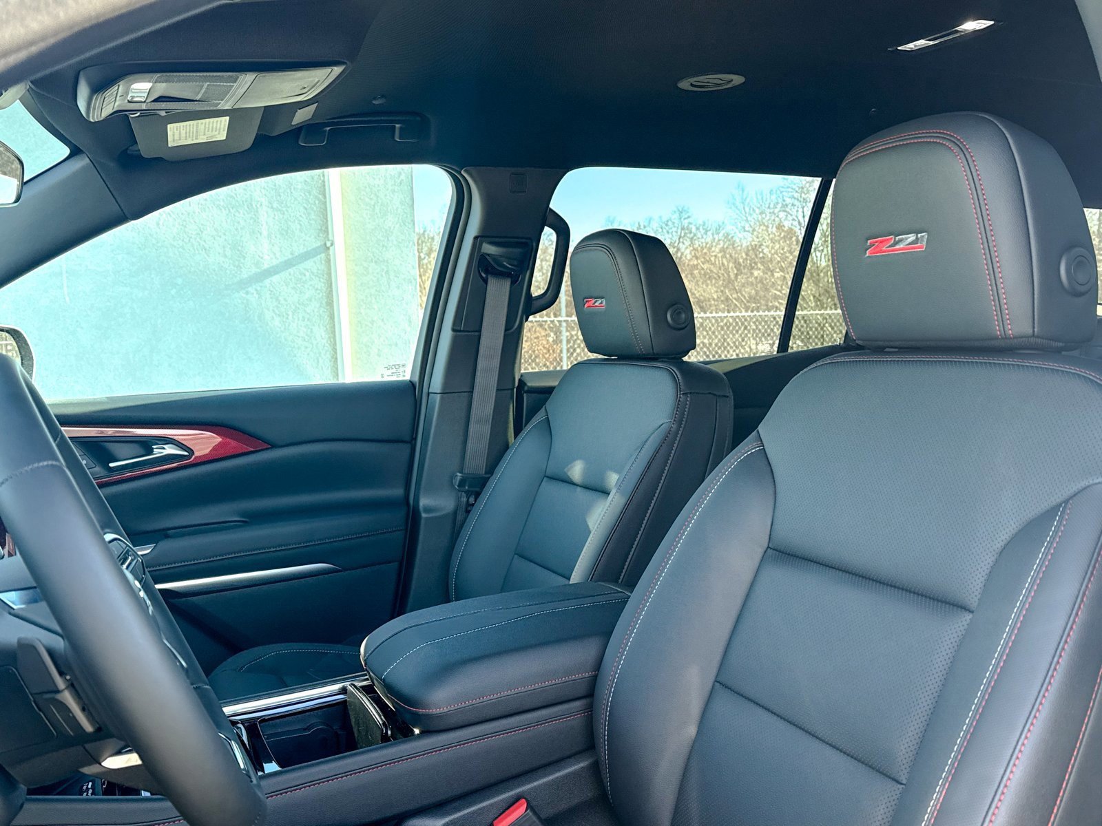 New 2026 Chevrolet Traverse Z71 w/ LPO, Floor Liner Package image 23