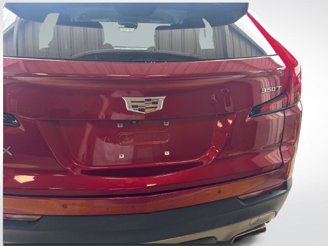 Used 2022 Cadillac XT4 Premium Luxury w/ Enhanced Visibility Package FWD image 4