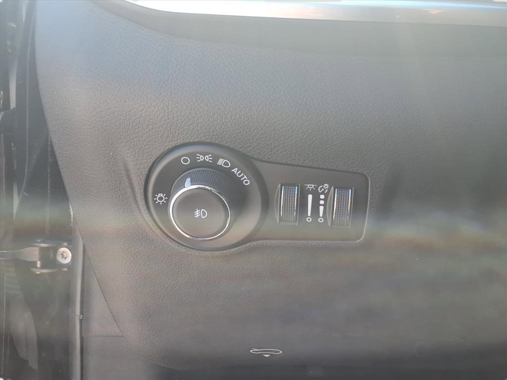 Used 2024 Jeep Compass Limited w/ Elite Group image 15