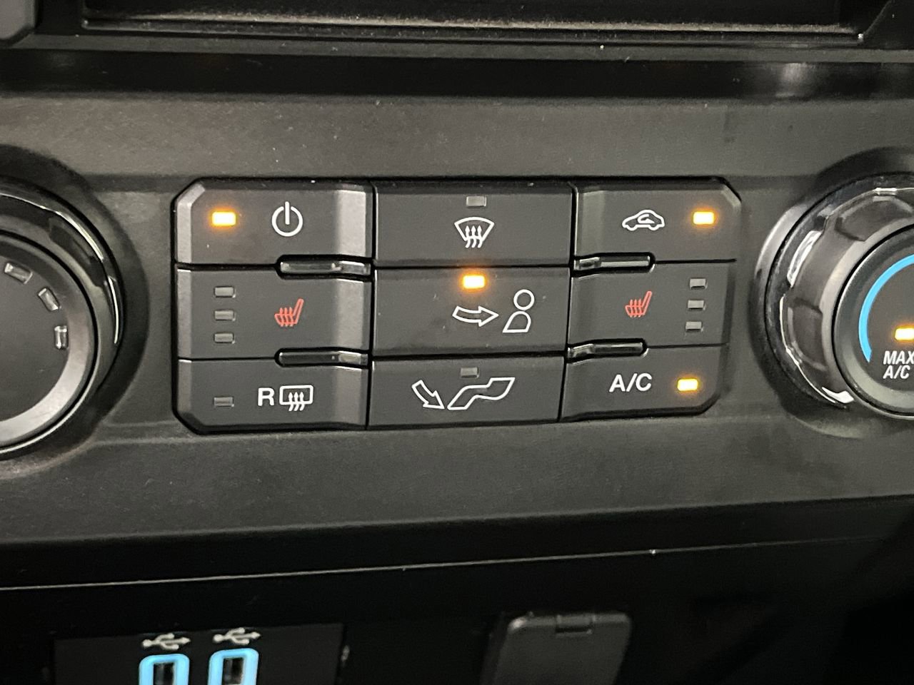 Used 2016 Ford F150 XLT w/ Equipment Group 302A Luxury AWD/4WD image 28