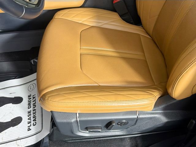 Used 2024 Ford Expedition Platinum AWD/4WD image 21