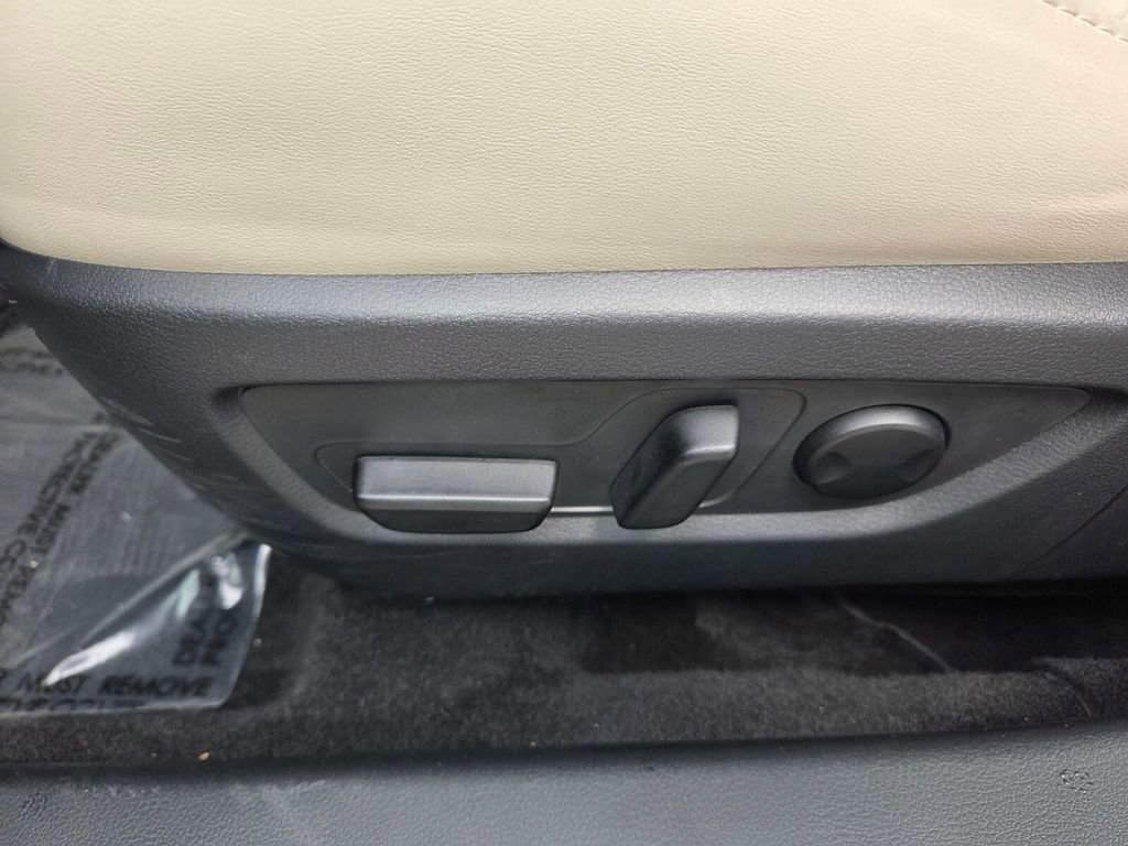 Certified 2024 MAZDA CX-30 AWD 2.5 S w/ Preferred Package image 5