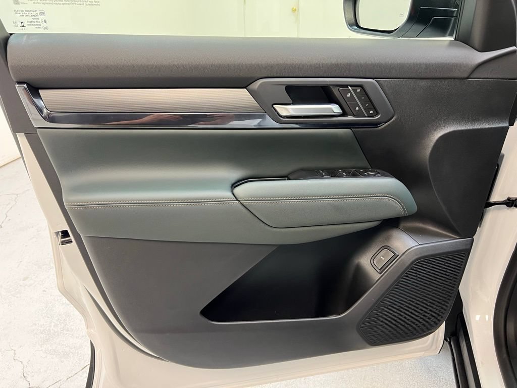 New 2026 GMC Terrain AT4 w/ Convenience Package III AWD/4WD image 13