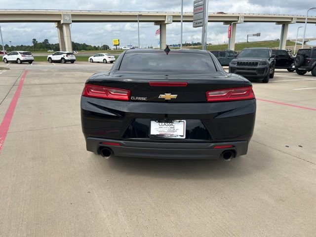 Used 2018 Chevrolet Camaro LS RWD image 7