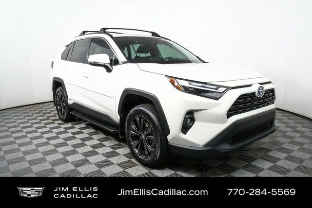 Used 2022 Toyota RAV4 XLE Premium image 1