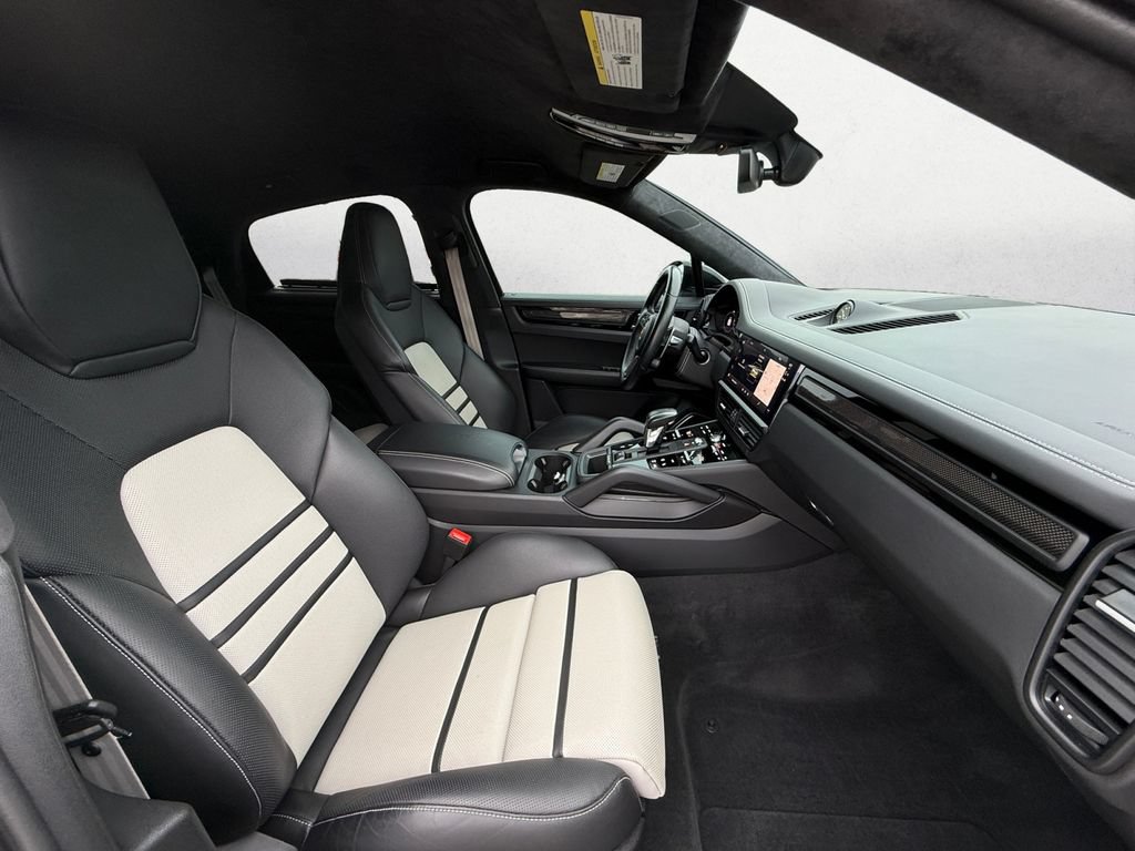 Used 2023 Porsche Cayenne Turbo GT AWD/4WD image 12