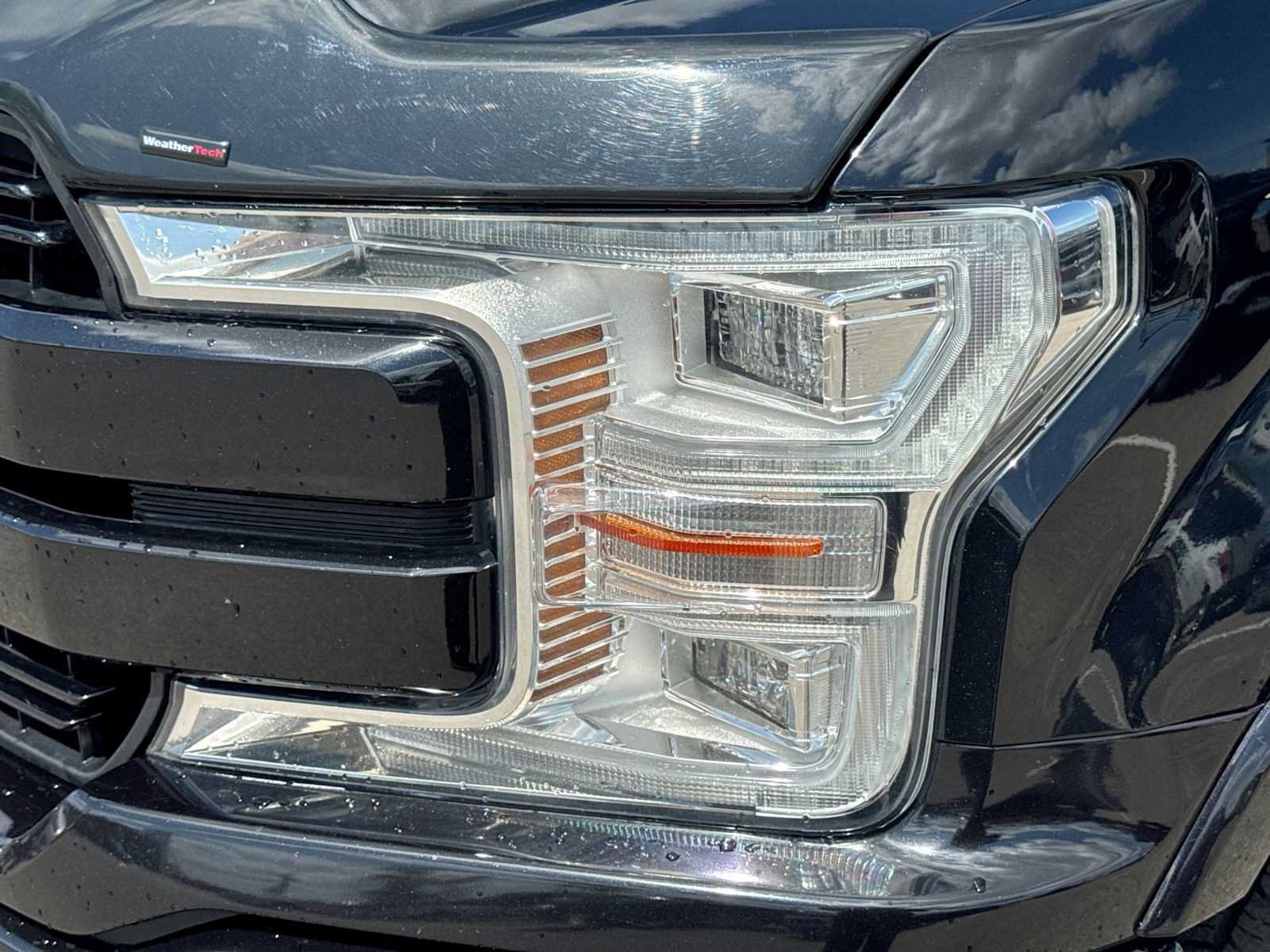 Used 2019 Ford F150 Lariat w/ Equipment Group 502A Luxury AWD/4WD image 10