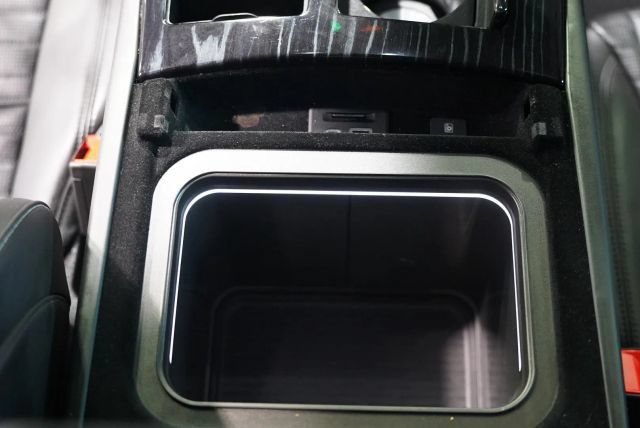 Used 2023 Cadillac Escalade V AWD/4WD image 28
