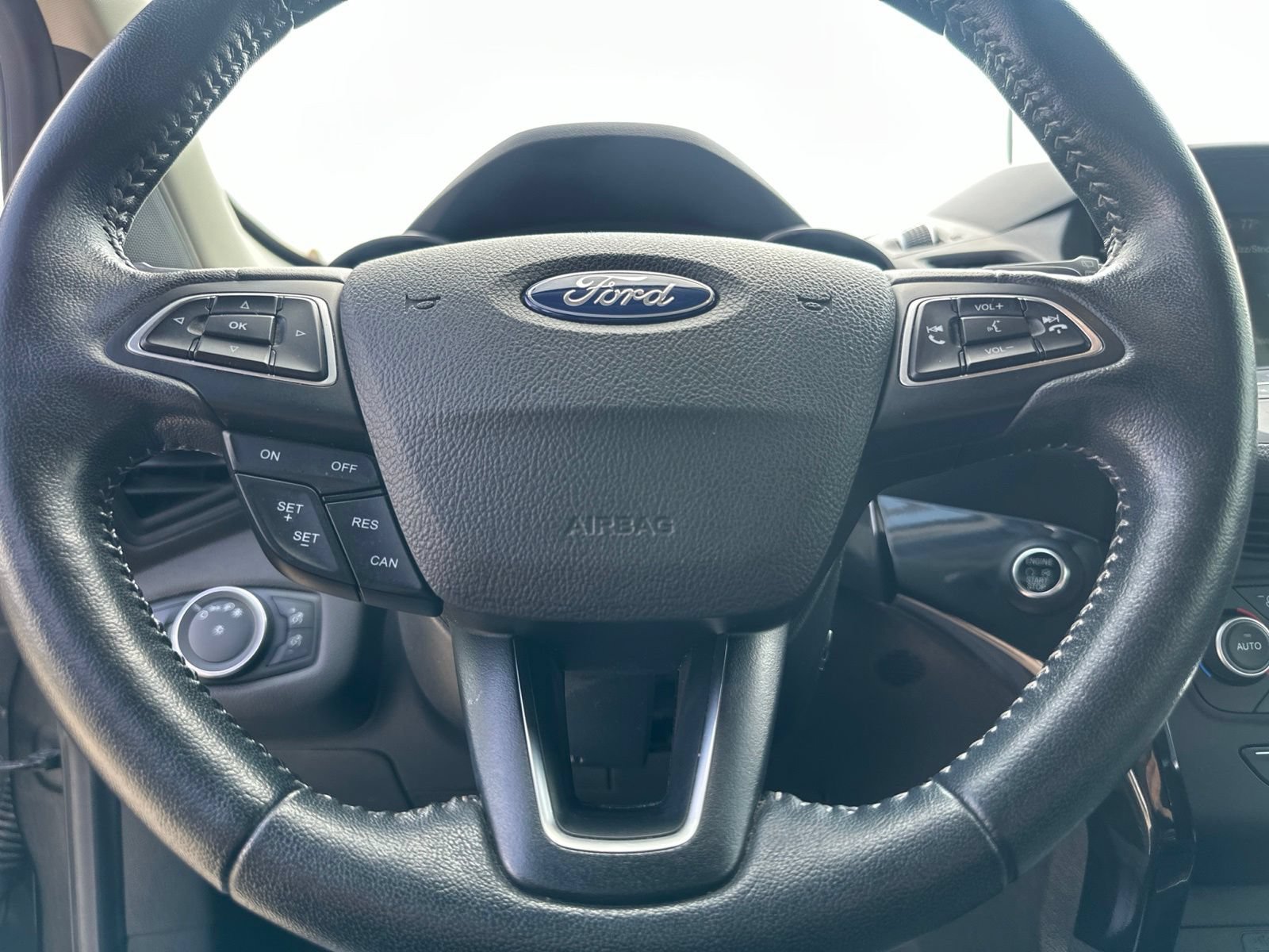 Used 2019 Ford Escape SE FWD image 19