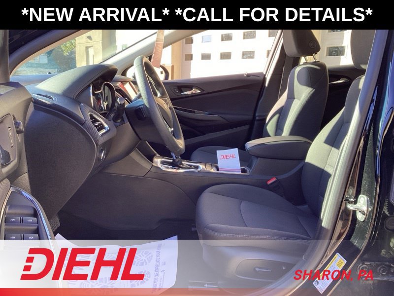 Used 2018 Chevrolet Cruze LT w/ Convenience Package FWD image 19