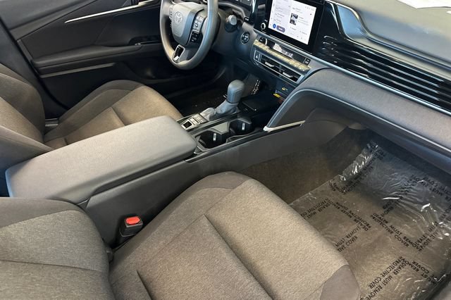 Used 2025 Toyota Camry LE FWD image 17