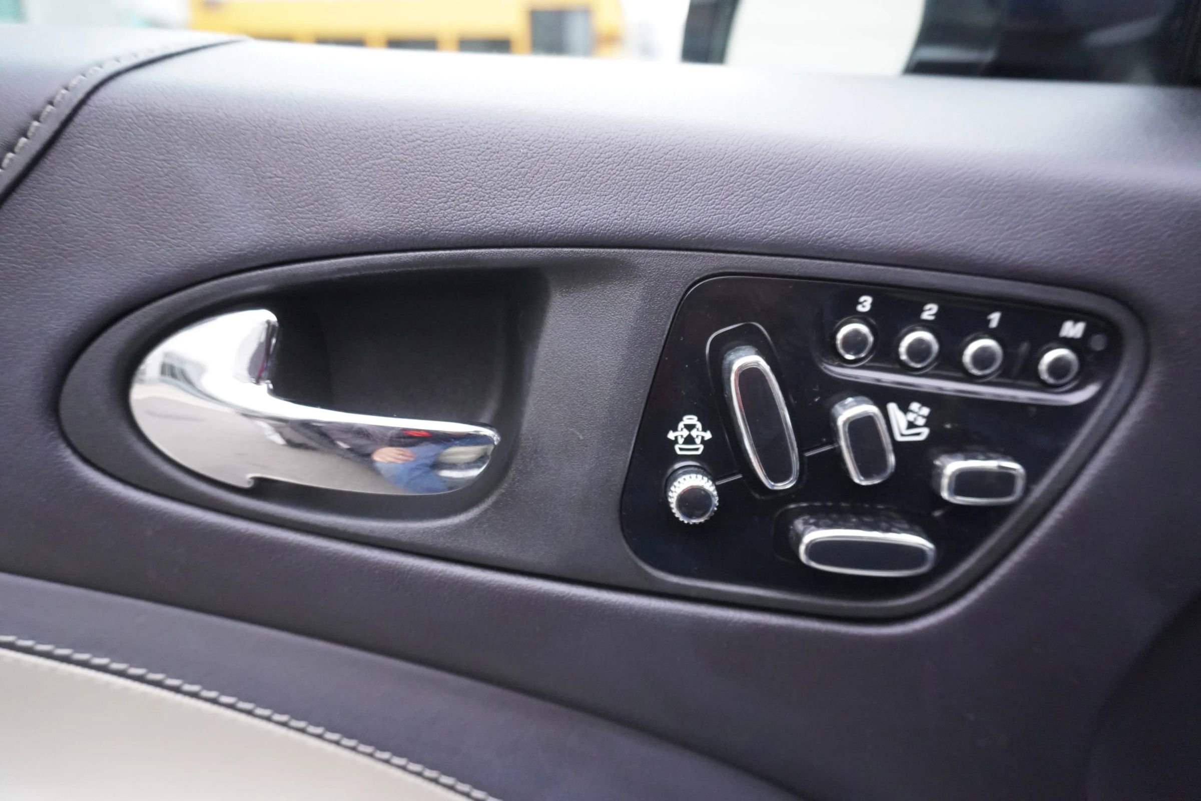 Used 2012 Jaguar XKR R image 23