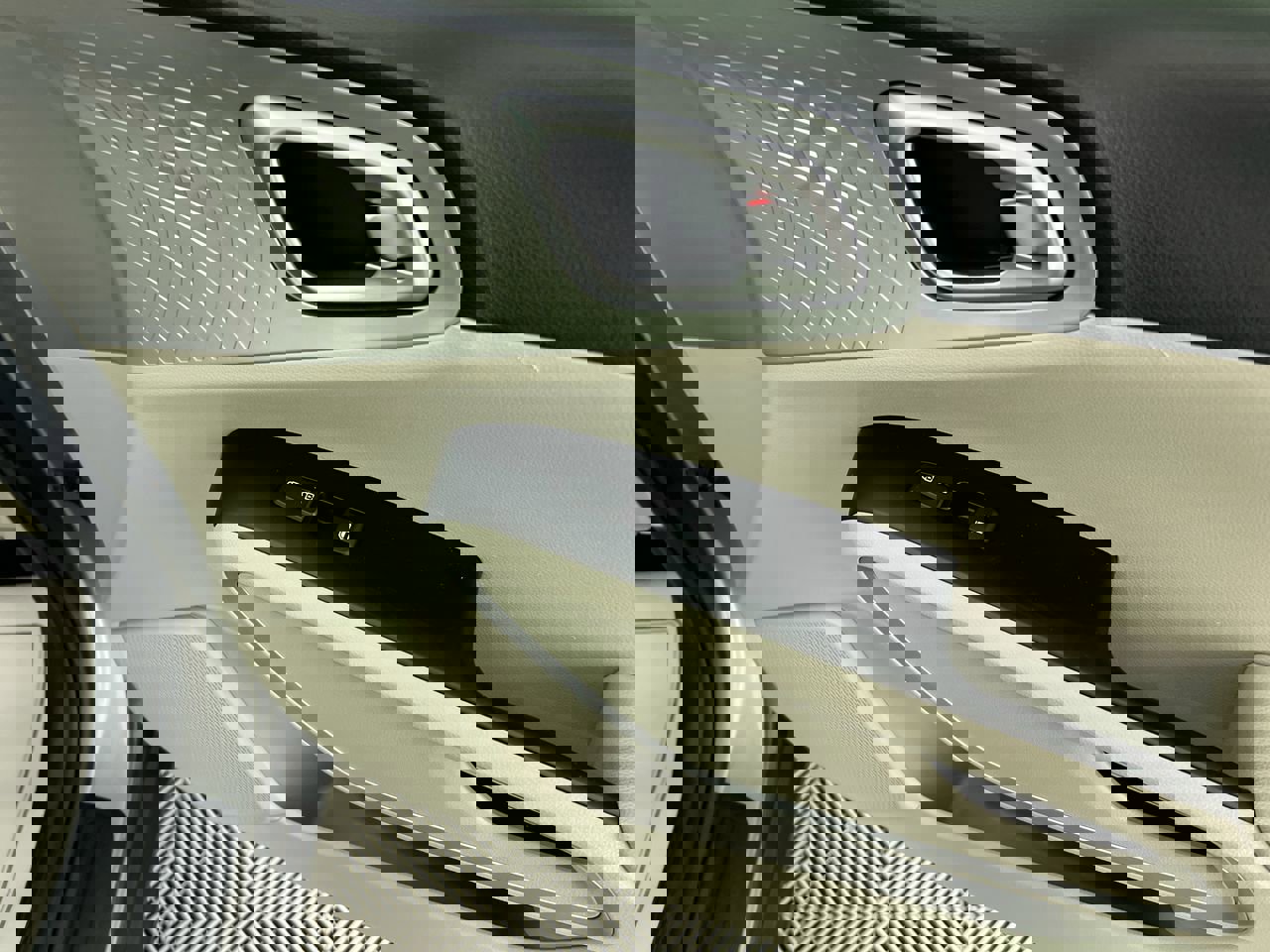 Certified 2025 Kia Soul LX w/ LX Technology Package FWD image 29