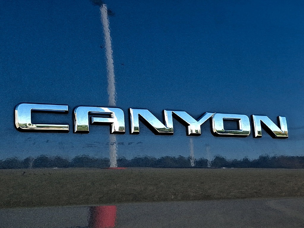Used 2015 GMC Canyon SLE w/ SLE Convenience Package RWD image 29