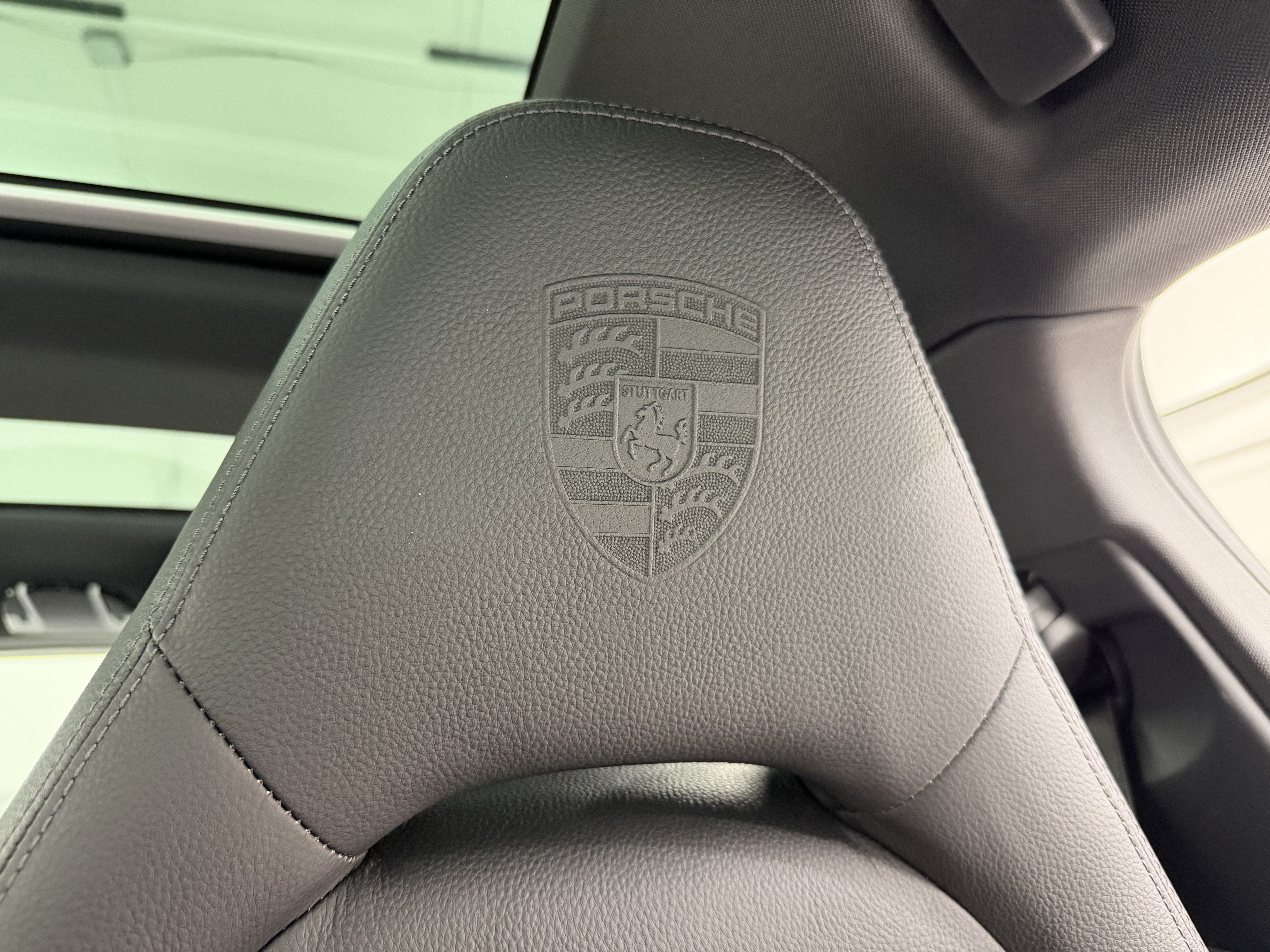 Certified 2023 Porsche Panamera 4 Platinum Edition AWD/4WD image 35