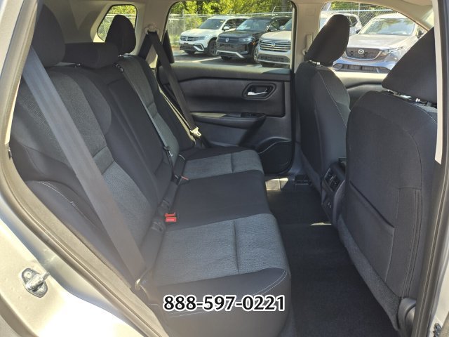 Used 2024 Nissan Rogue SV FWD image 17